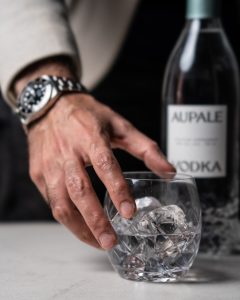 Lire la suite à propos de l’article Aupale Vodka, la vodka de luxe pour vos soirées
