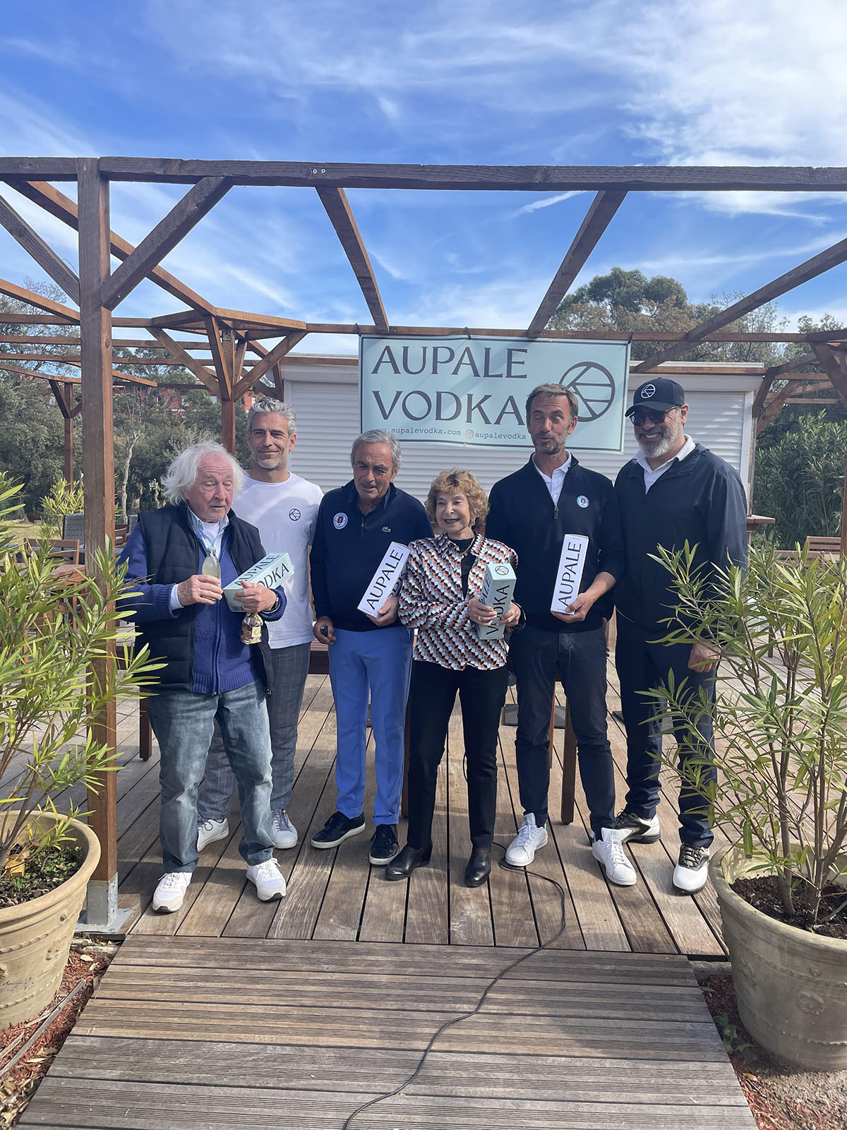You are currently viewing « Notre engagement envers la lutte contre la maladie d’Alzheimer: retour sur notre participation en tant que sponsor de l’événement de golf de Beauvallon à Grimot »